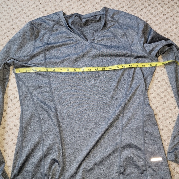 One tooth long sleeve - Picture 2 of 4